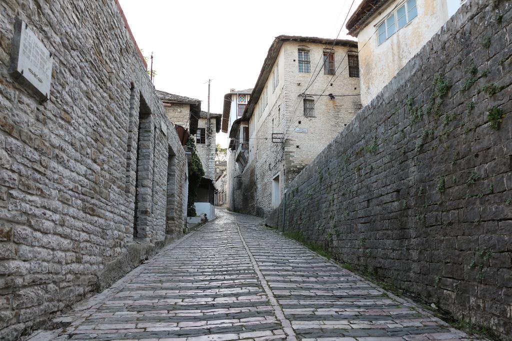 Stone City Hostel Gjirokastra Kültér fotó