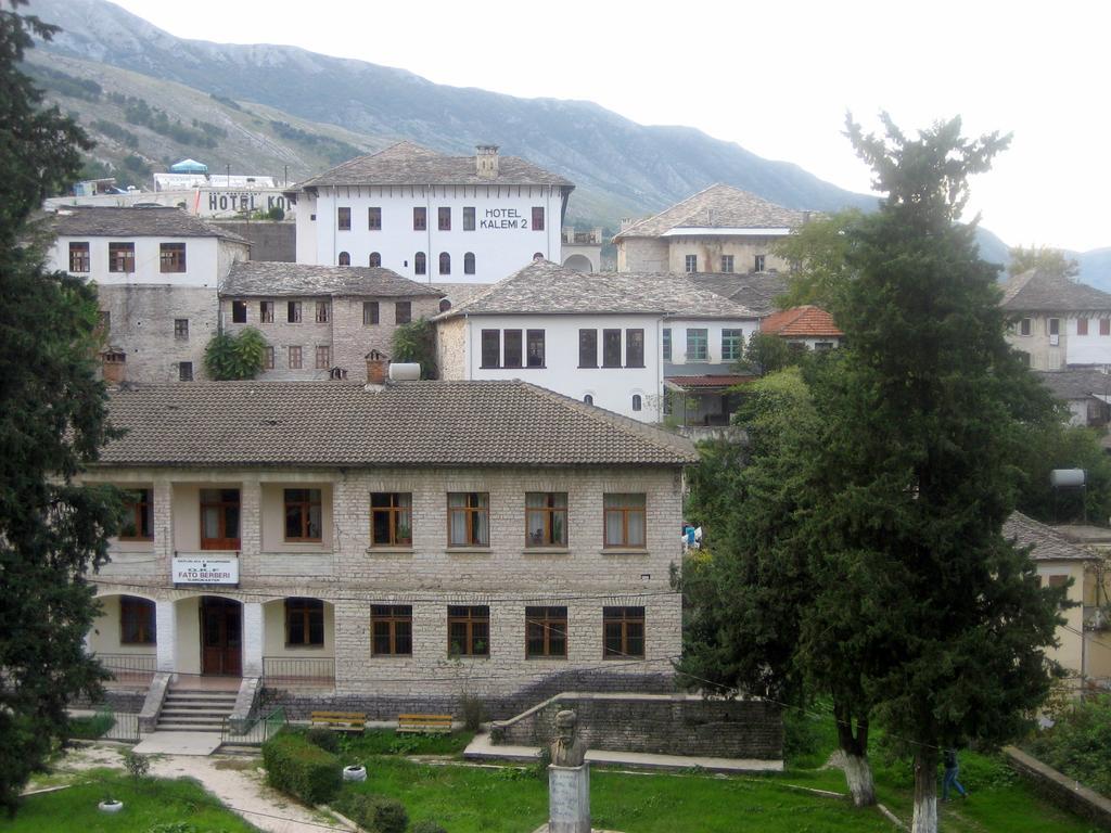 Stone City Hostel Gjirokastra Kültér fotó